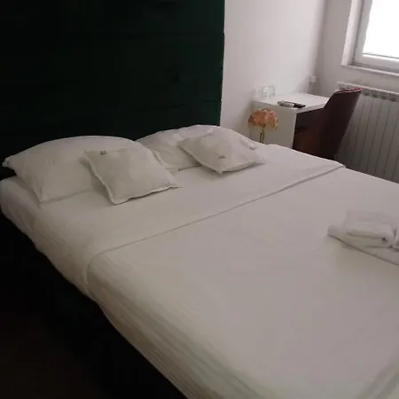 Miris Dunja 88 3*